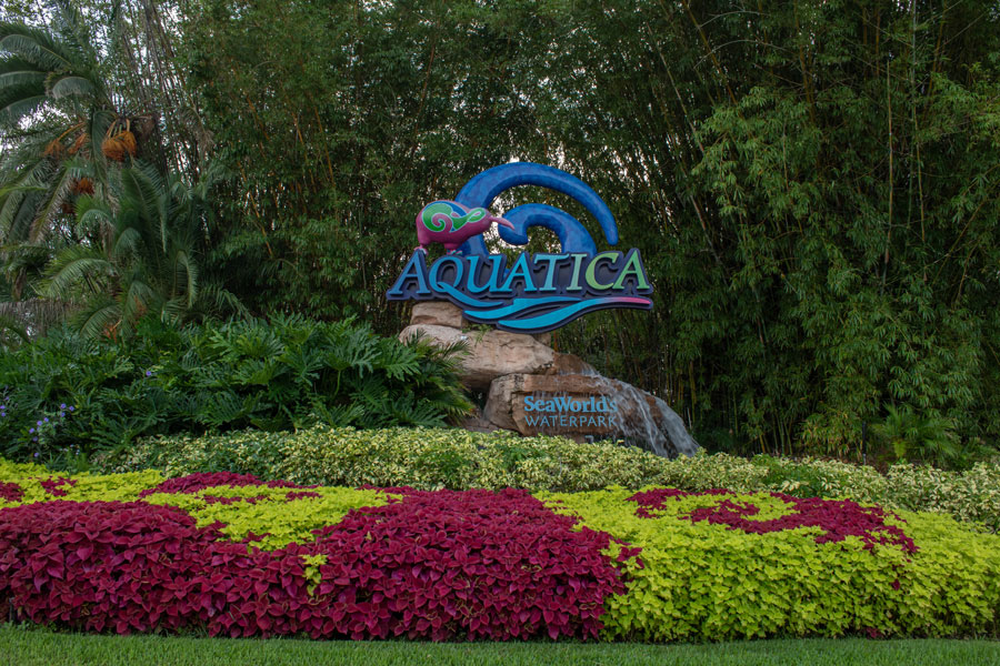 Entrance signage for Aquatica Orlando, a major water park known for slides, wave pools, and tropical-themed attractions near SeaWorld. File photo: licensed.
