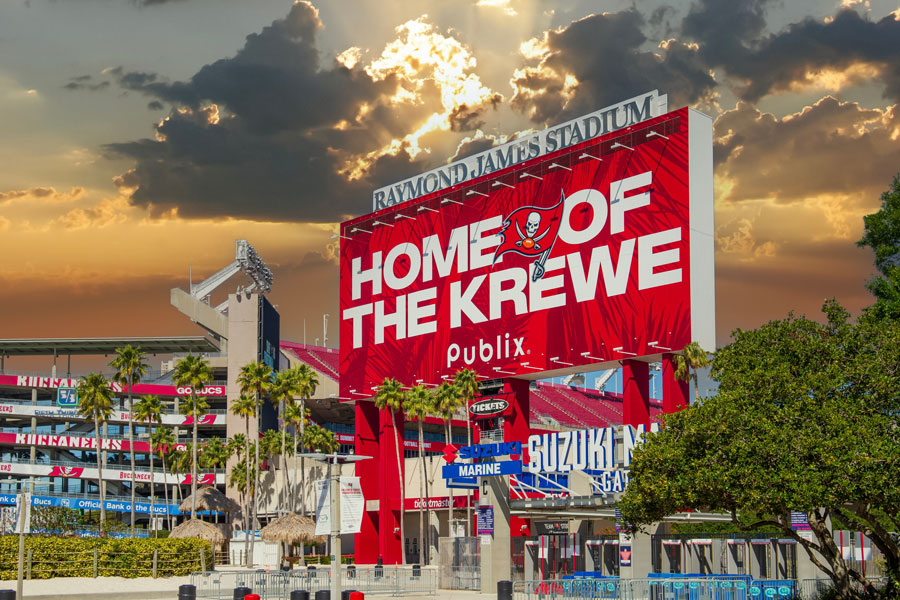 Raymond James Stadium in Tampa is home to the NFL’s Tampa Bay Buccaneers and also hosts University of South Florida football, major concerts and other large-scale events. Professional and collegiate sports are an important part of the Tampa Bay region’s entertainment scene, adding another dimension to a Gulf Coast visit beyond its beaches and waterfront attractions.