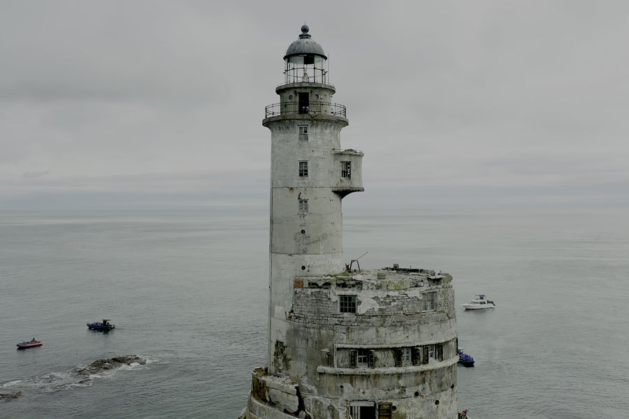 Standing offshore in the Gulf of Mexico, the historic lighthouse known as the “Sentinel of the Forgotten Coast” reflects the maritime heritage of Florida’s eastern Panhandle. Surrounded by open water, the weathered structure recalls the importance of lighthouses and navigation along this remote stretch of Florida’s Gulf Coast.